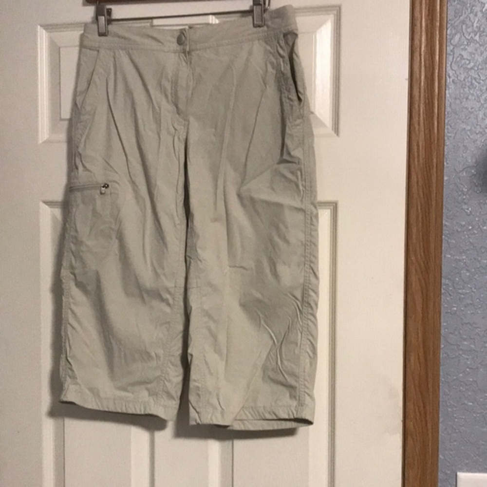 LL Bean Capri pants size 6